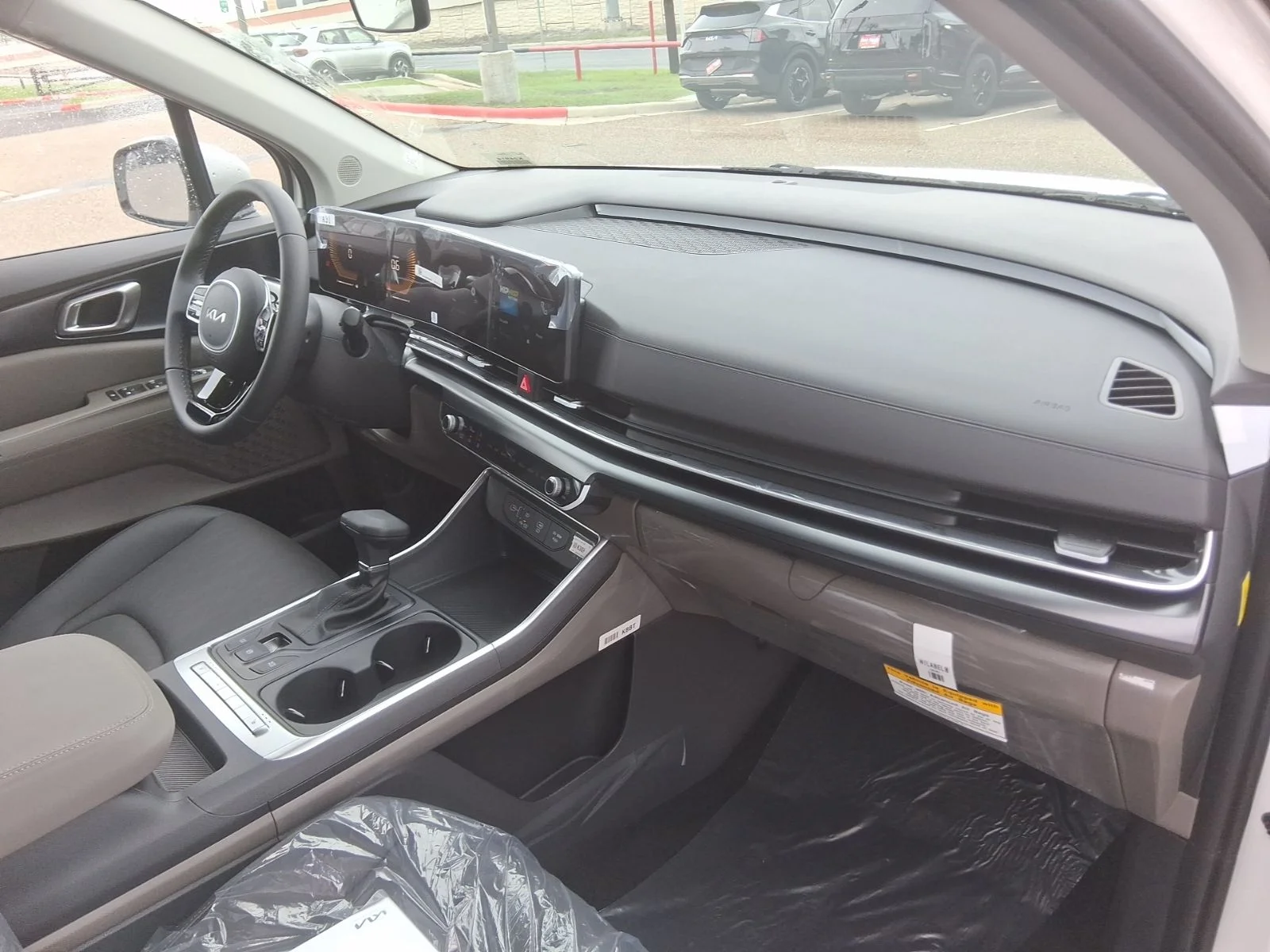 New 2026 White Kia LXS image 11