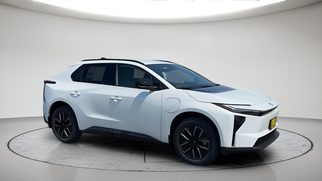 New 2026 Wind Chill Pearl Toyota XLE image 4