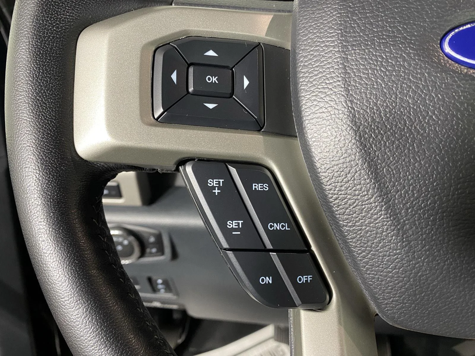 Used 2022 Agate Black Ford Lariat image 18