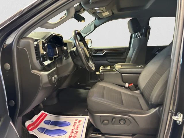 Used 2022 Gray Chevrolet LT image 10