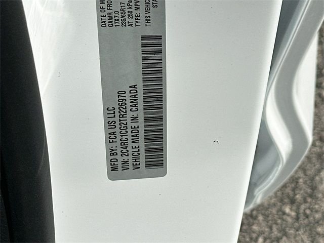 New 2026 Bright White Clear-Coat Exterior Paint Chrysler LX image 20