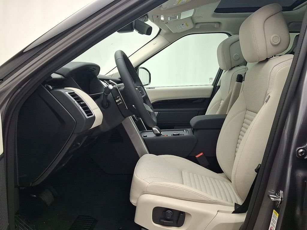 New 2026 Eiger Grey Land Rover S image 10