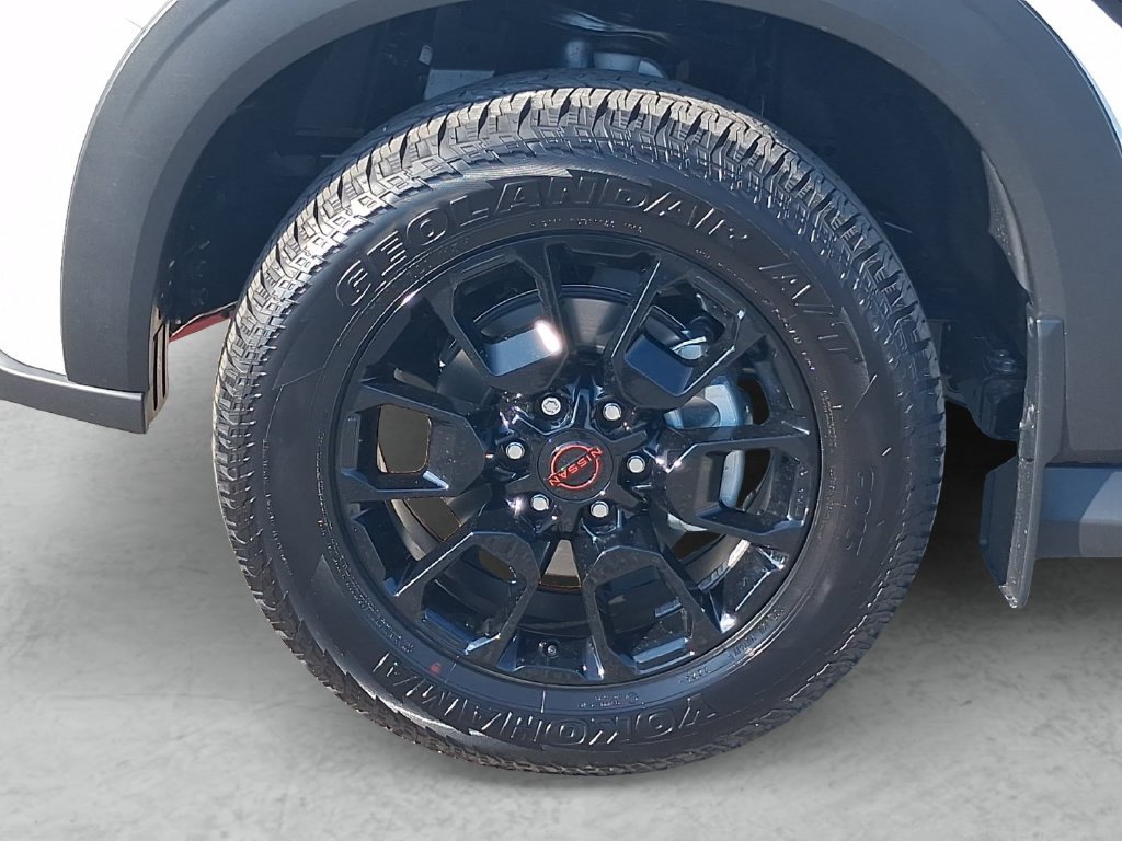 New 2026 White Nissan PRO-4X image 24