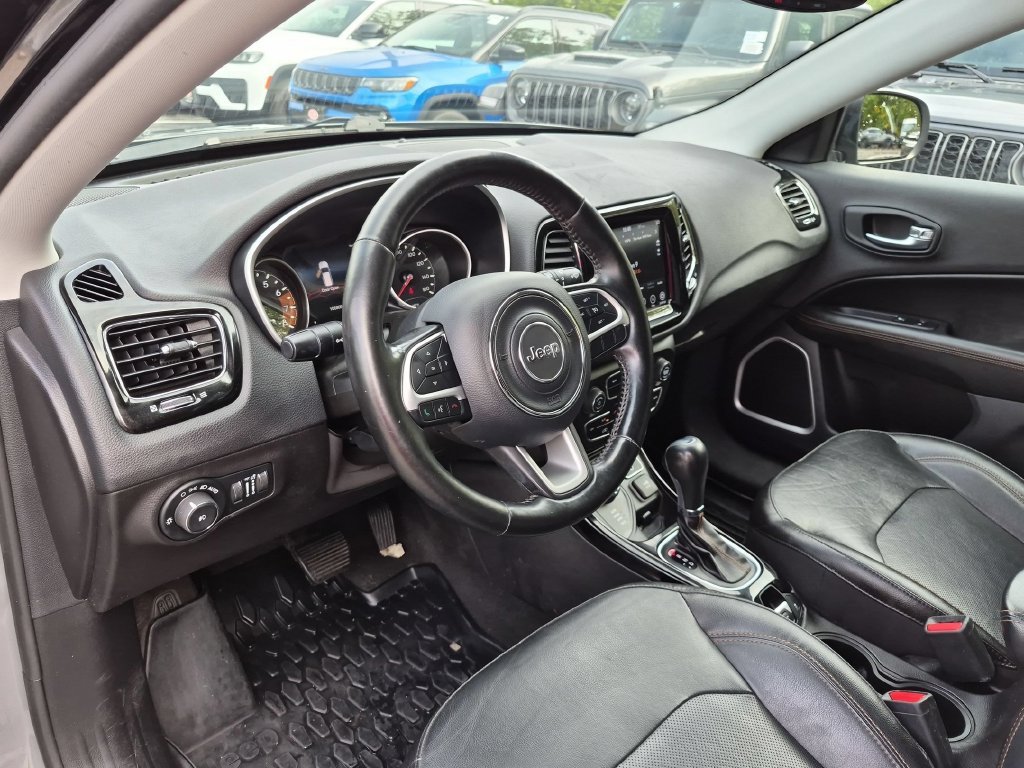 Used 2020 Gray Jeep Limited image 12