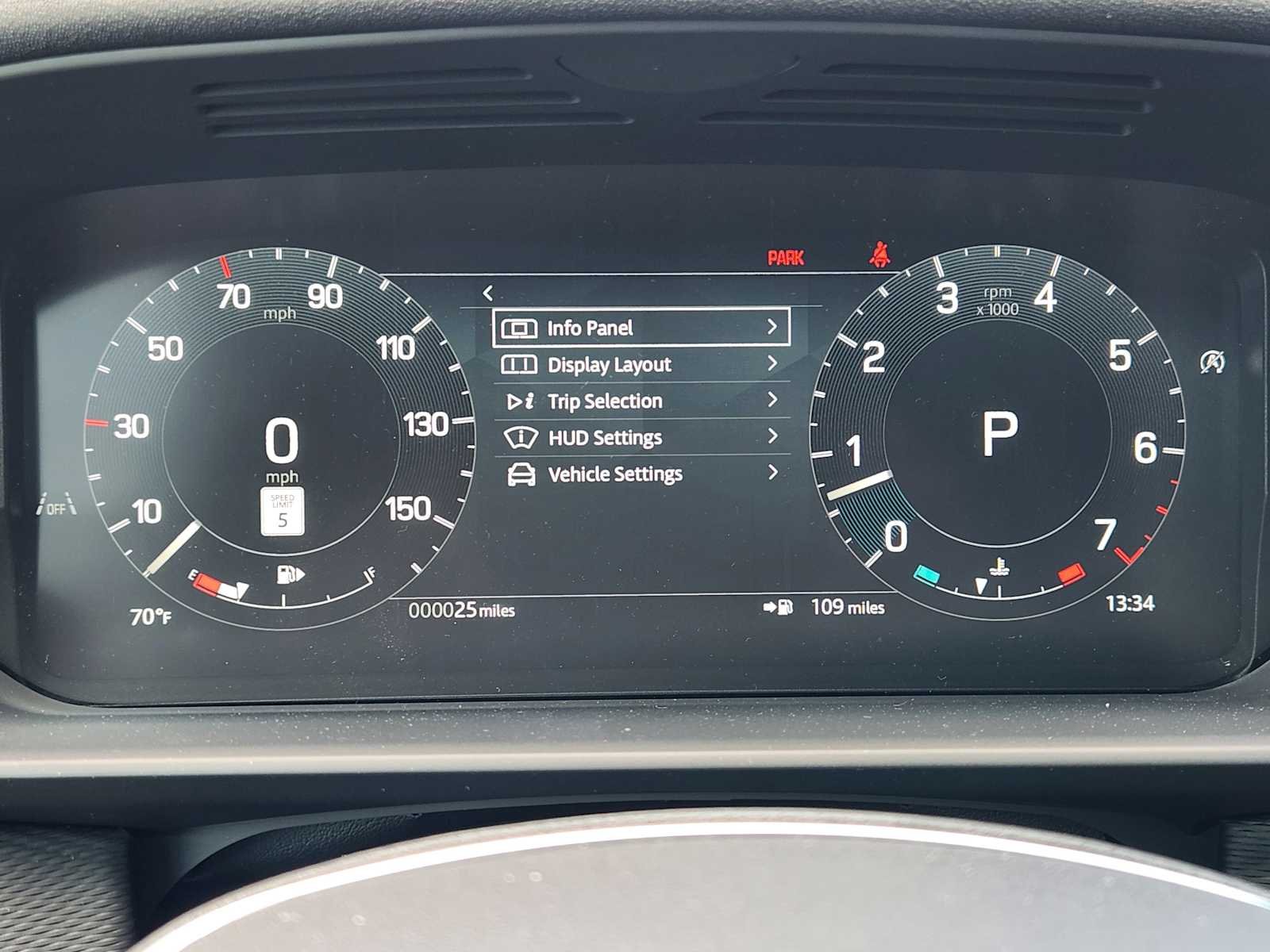 2026 Land Rover Discovery Gemini Edition - Photo 16