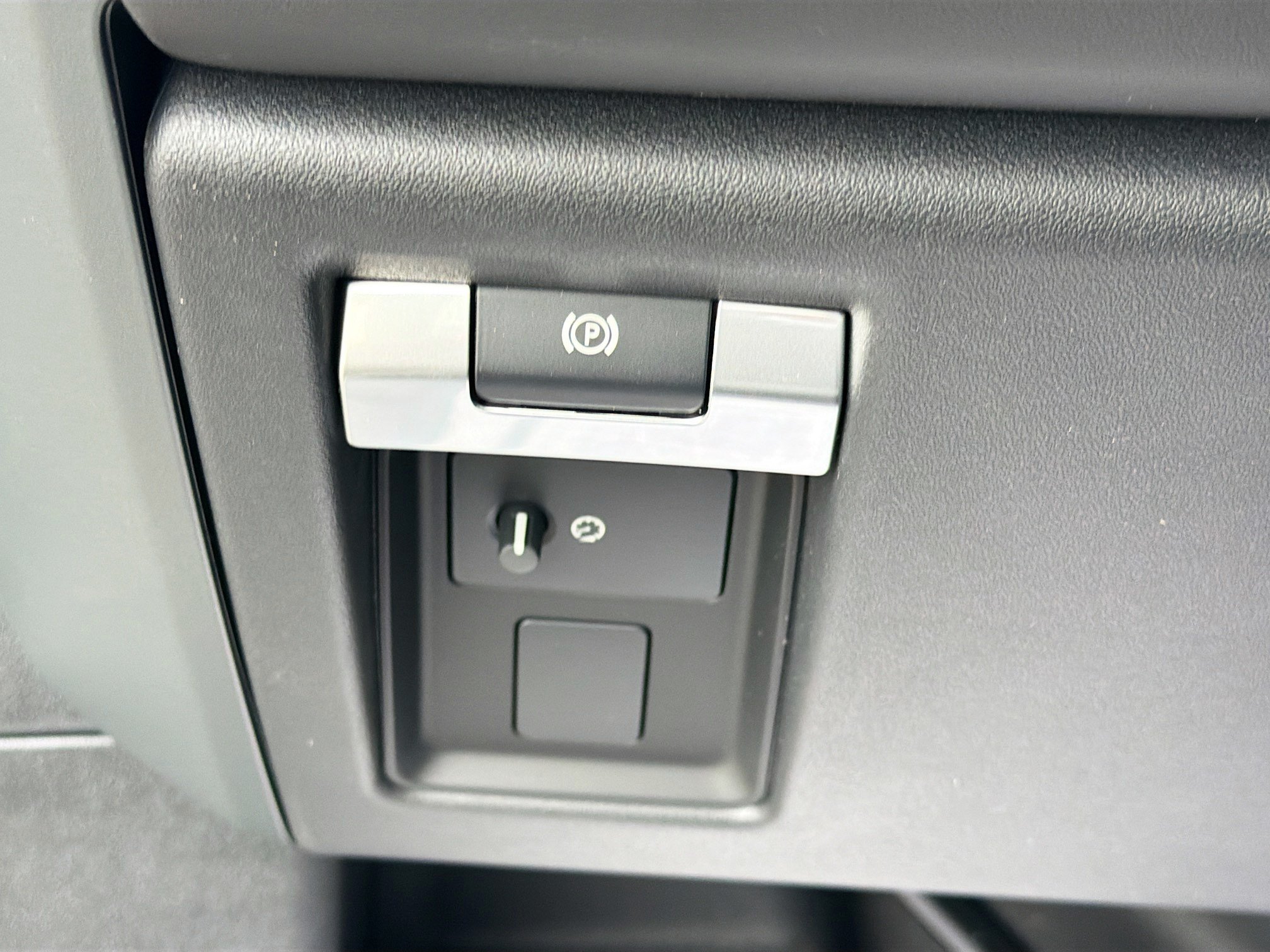 New 2026 Borasco Grey Land Rover X-Dynamic SE image 37