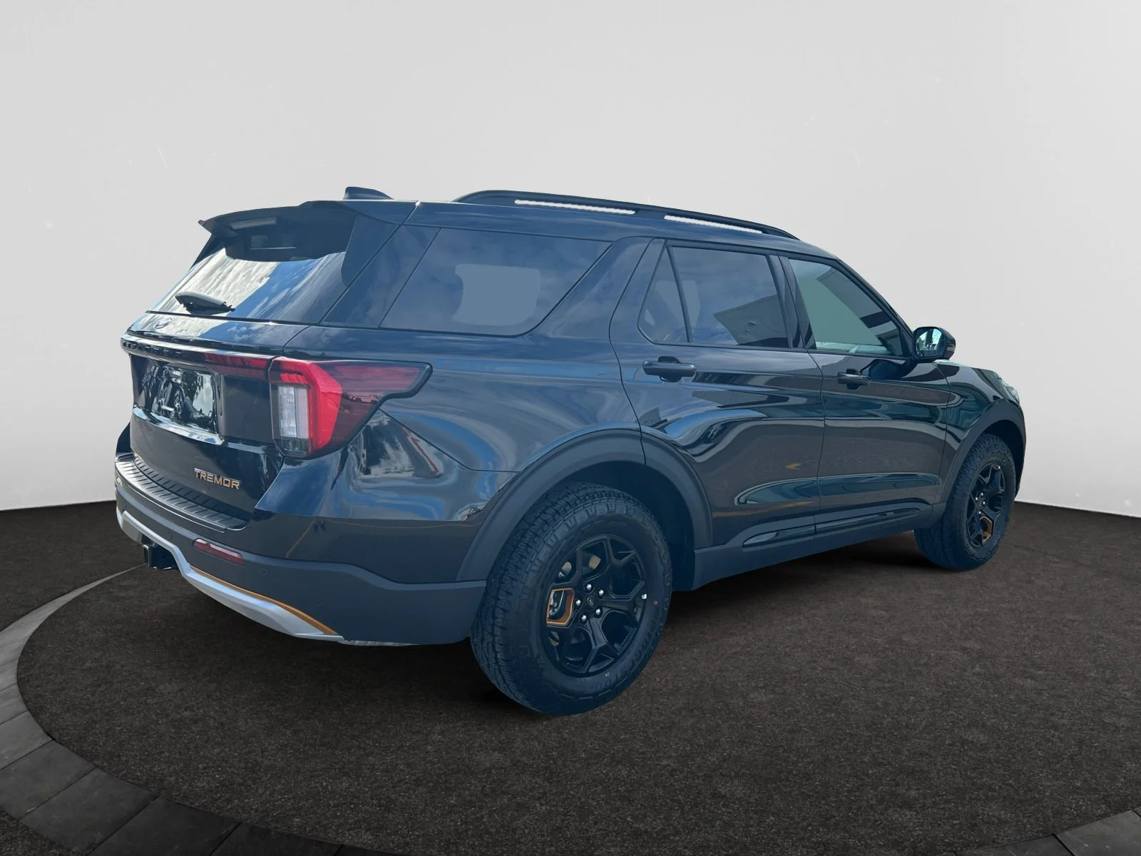 New 2026 Agate Black Metallic Ford Tremor image 5