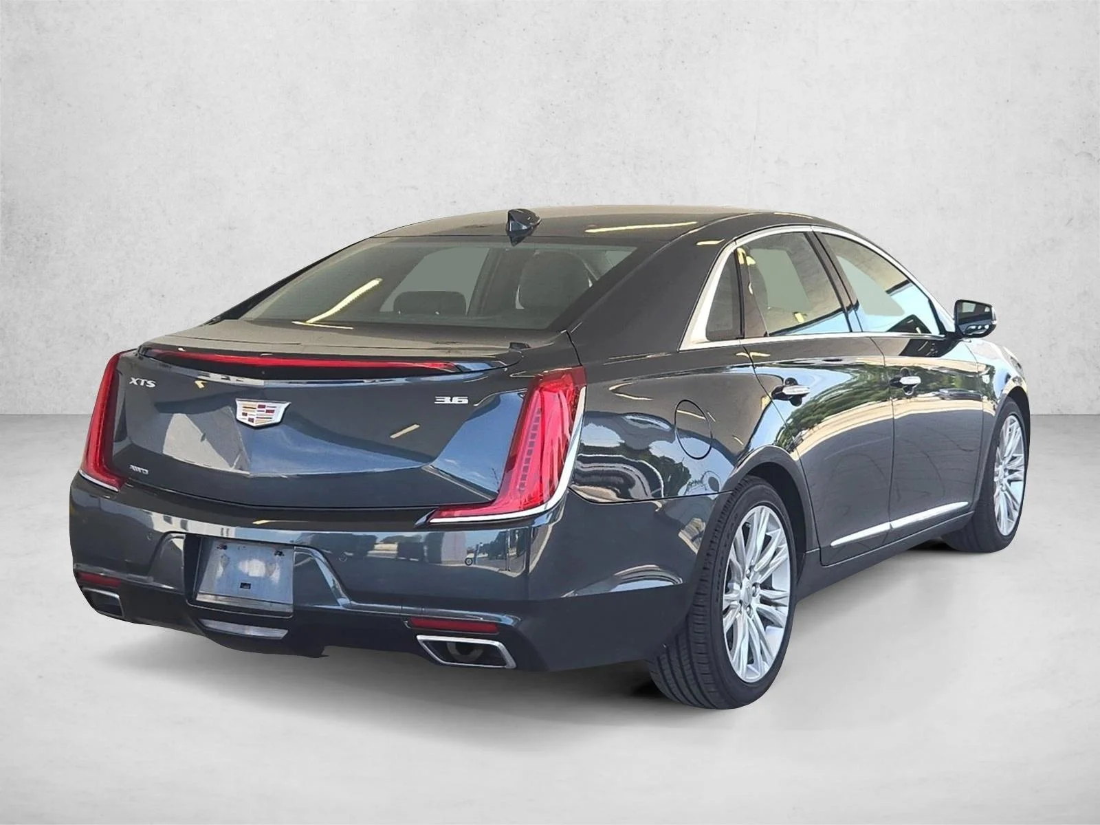 Used 2018 Stone Gray Metallic Cadillac Luxury image 5