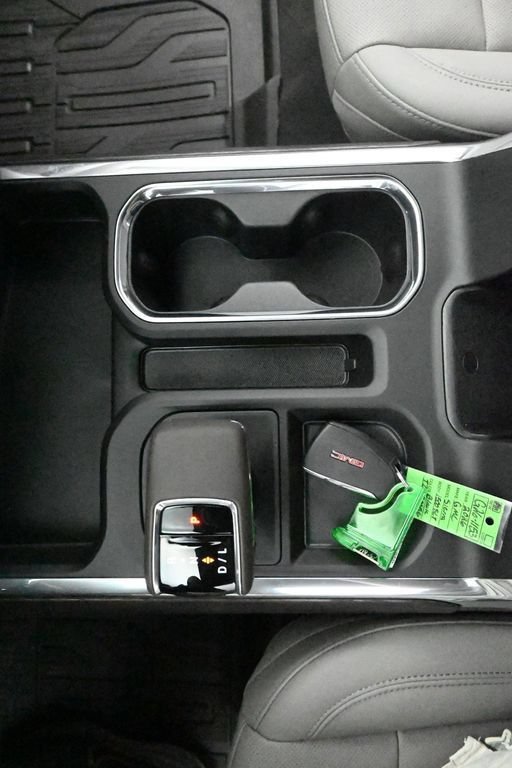 2026 GMC Sierra 1500 SLT - Photo 17