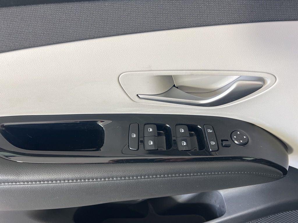 Used 2022 Deep Sea Hyundai Limited image 9