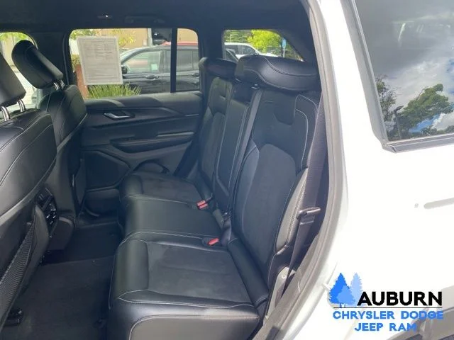 Used 2025 White Jeep Altitude image 24