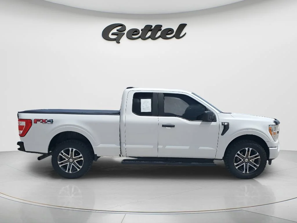 Used 2021 White Ford XL image 4