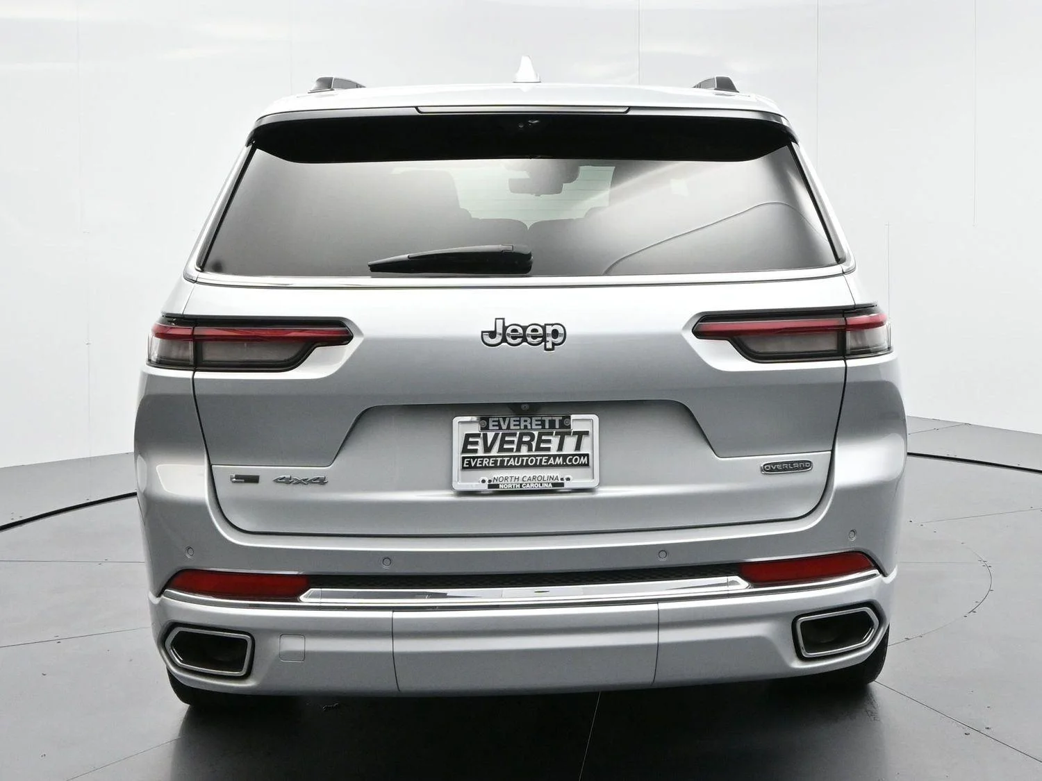 Used 2022 Silver Zynith Jeep Overland image 6