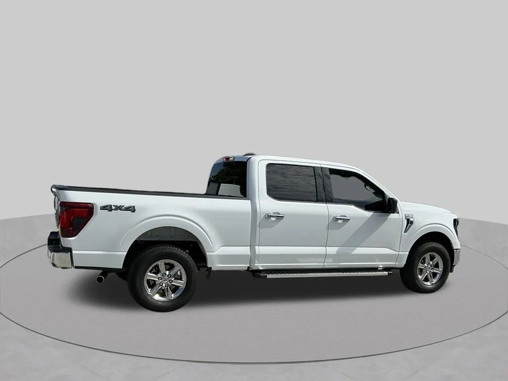 Used 2024  Ford XLT image 10