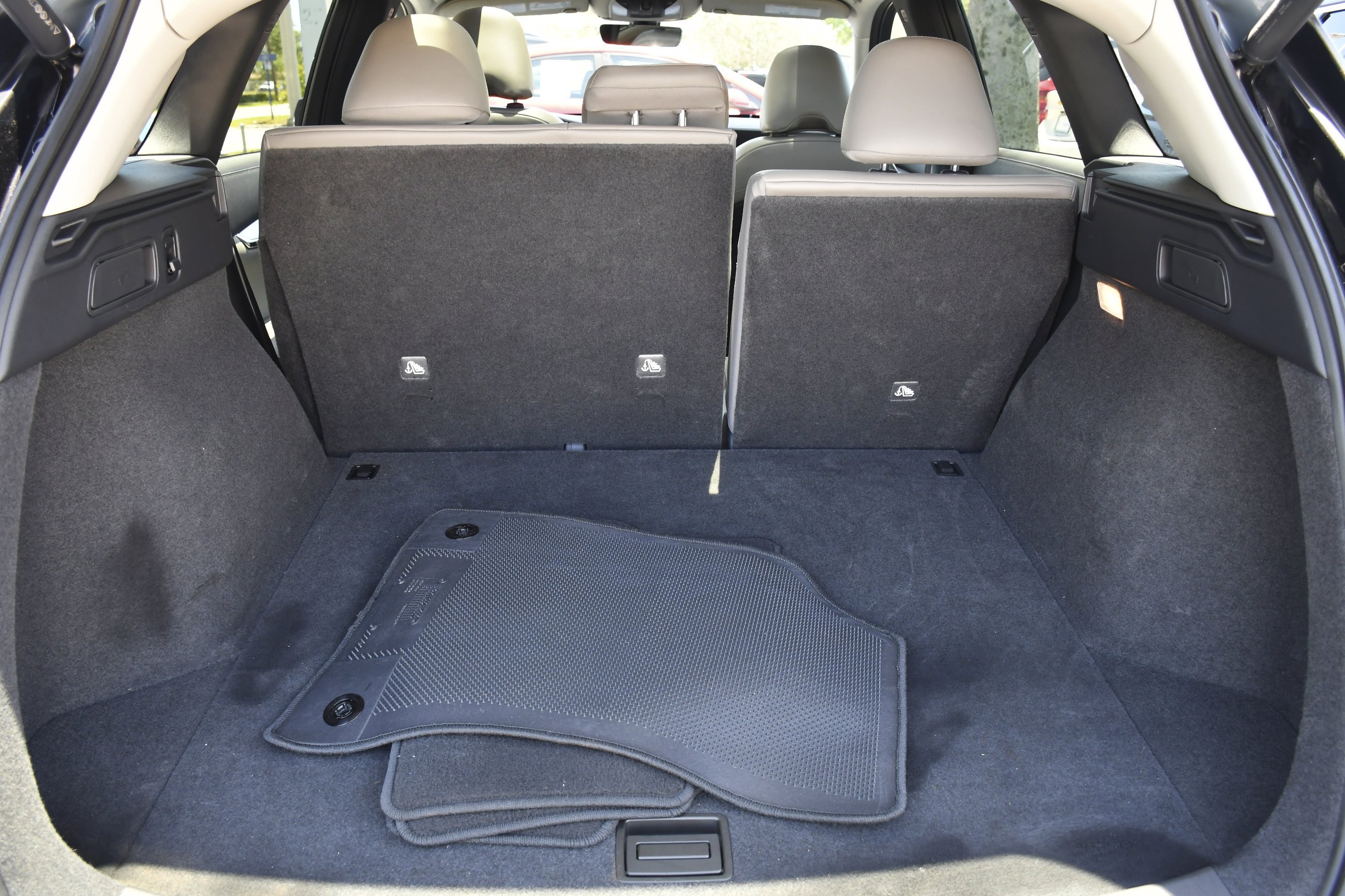 Used 2025 Slate Gray INFINITI LUXE image 29