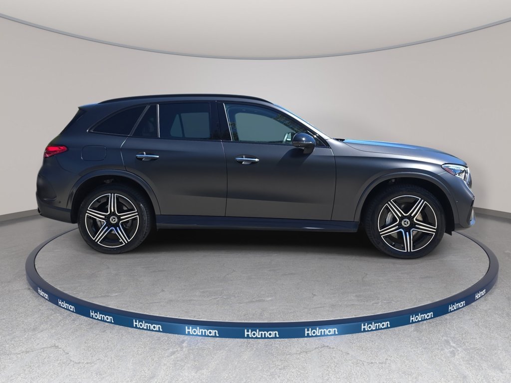 Used 2025  Mercedes-Benz GLC 300 image 5