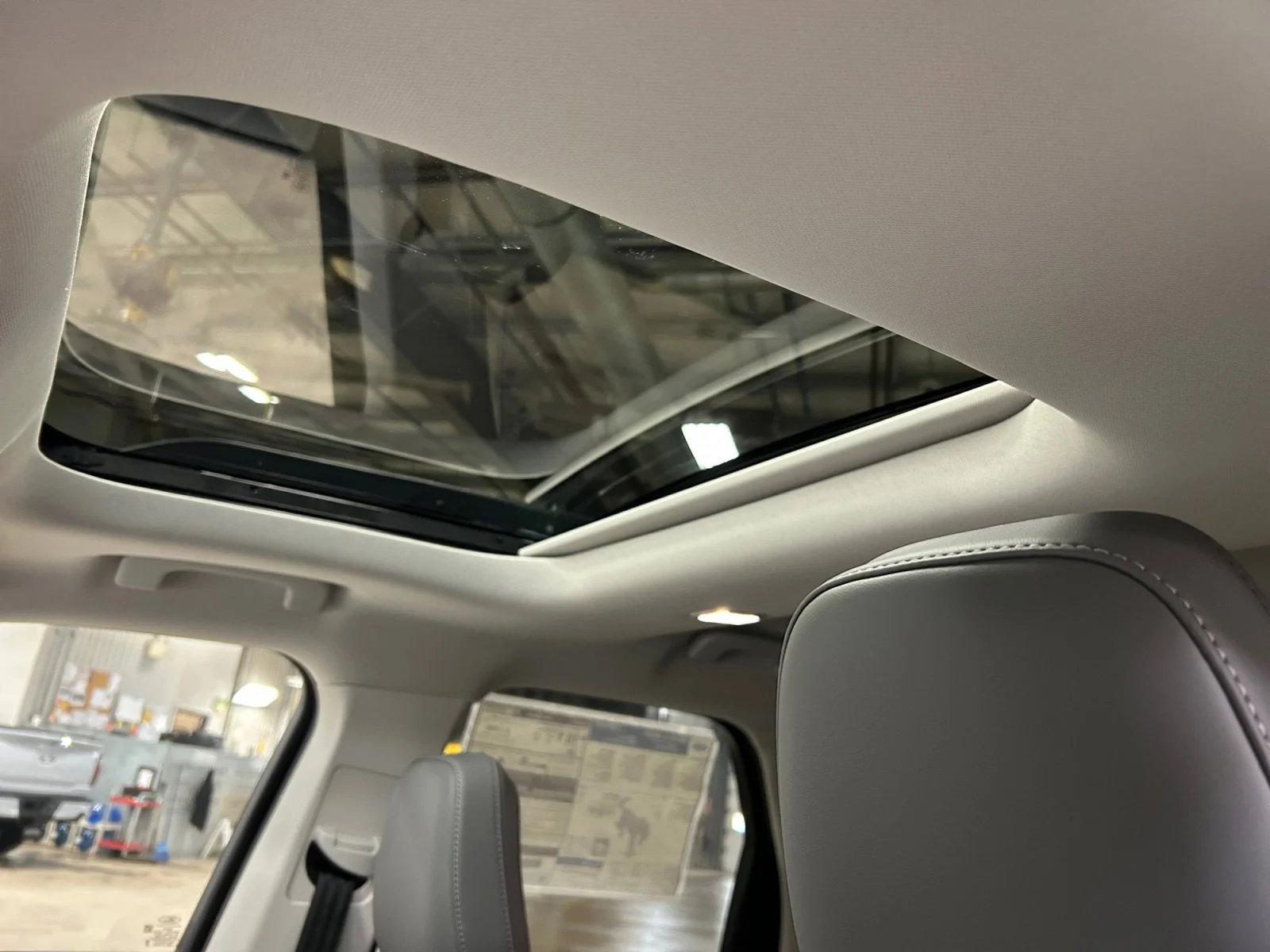 New 2026 Oxford White Ford Badlands image 17