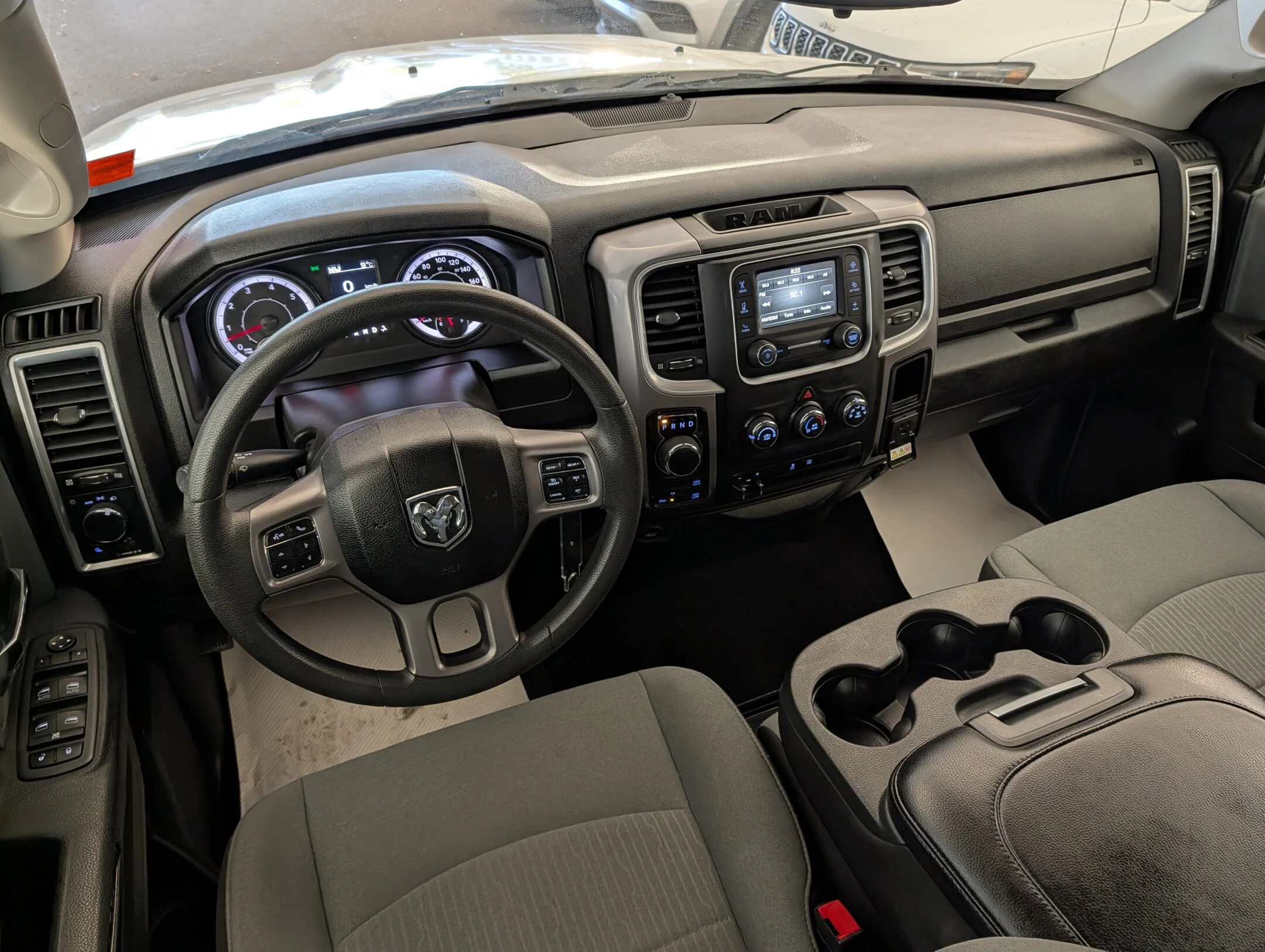 Used 2023 White RAM SLT - Trailerin Pkg - 5.7L HEMI - LOW KMS - P - SLT 4x4 Crew Cab 57 Box image 24