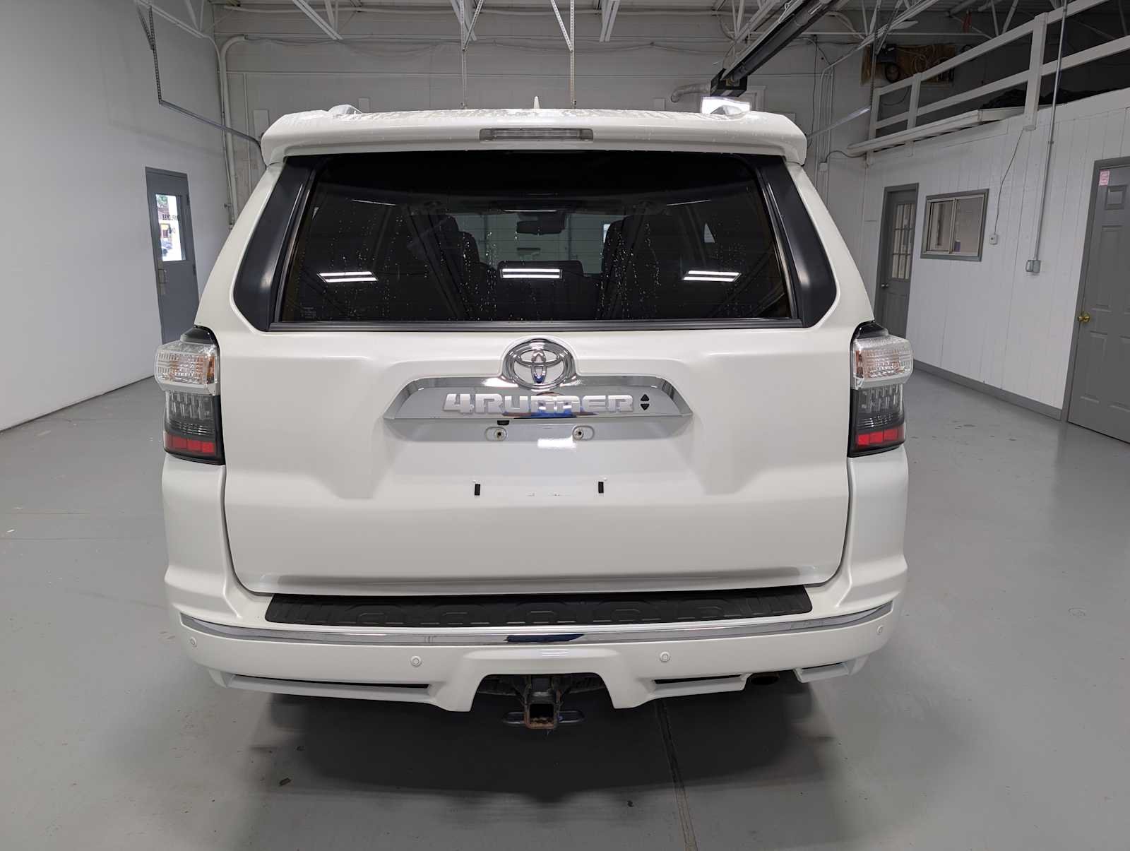 Used 2022 Blizzard Pearl Toyota Limited image 8