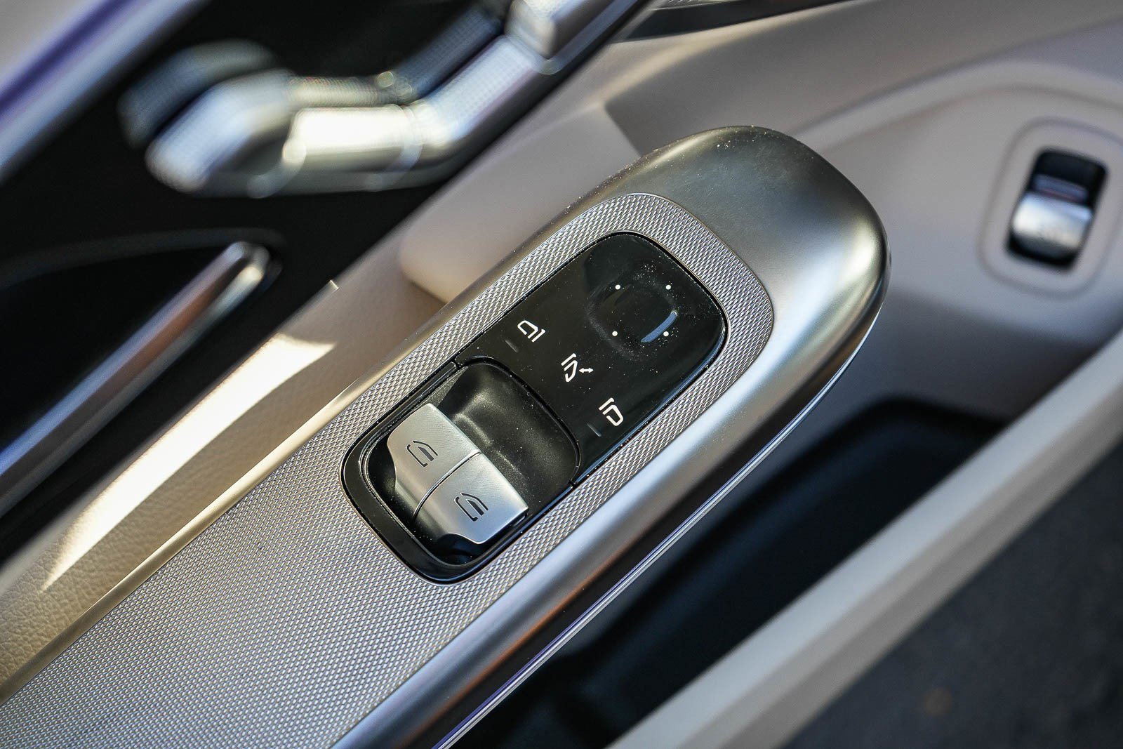 Used 2025 Black Mercedes-Benz 300 image 16