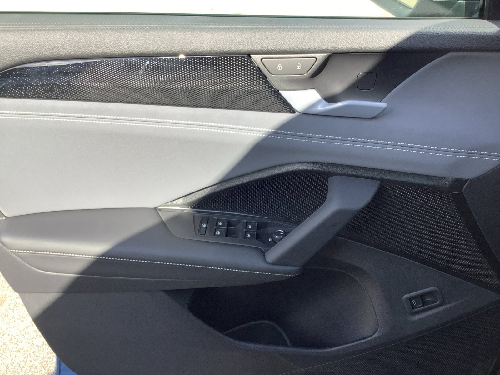 New 2026 MONTEREY BLUE Volkswagen SE R-Line Black image 28