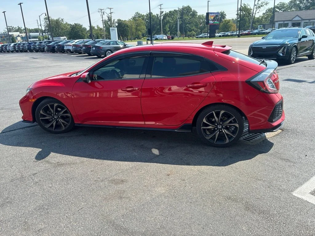 Used 2019 Red Honda Sport Touring image 6