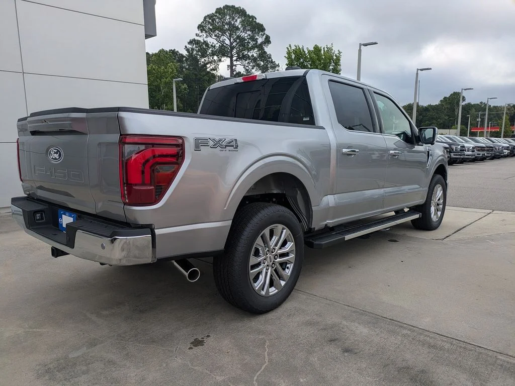 New 2026 Iconic Silver Metallic Ford Lariat image 4