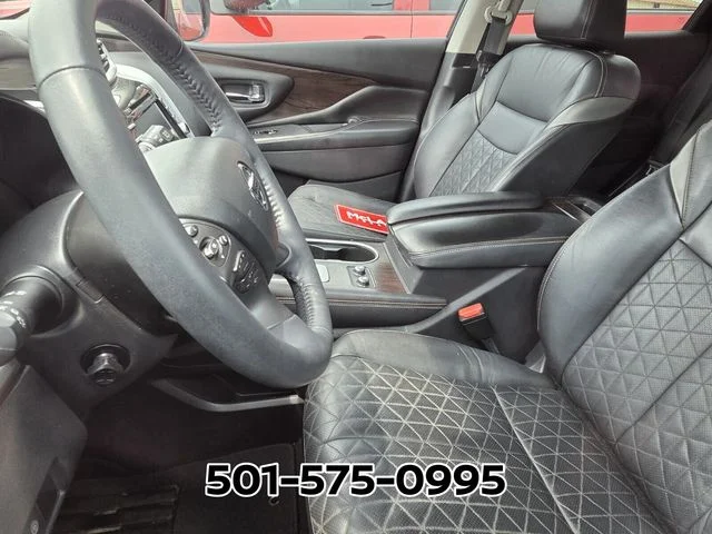 Used 2021 Red Nissan Platinum image 9