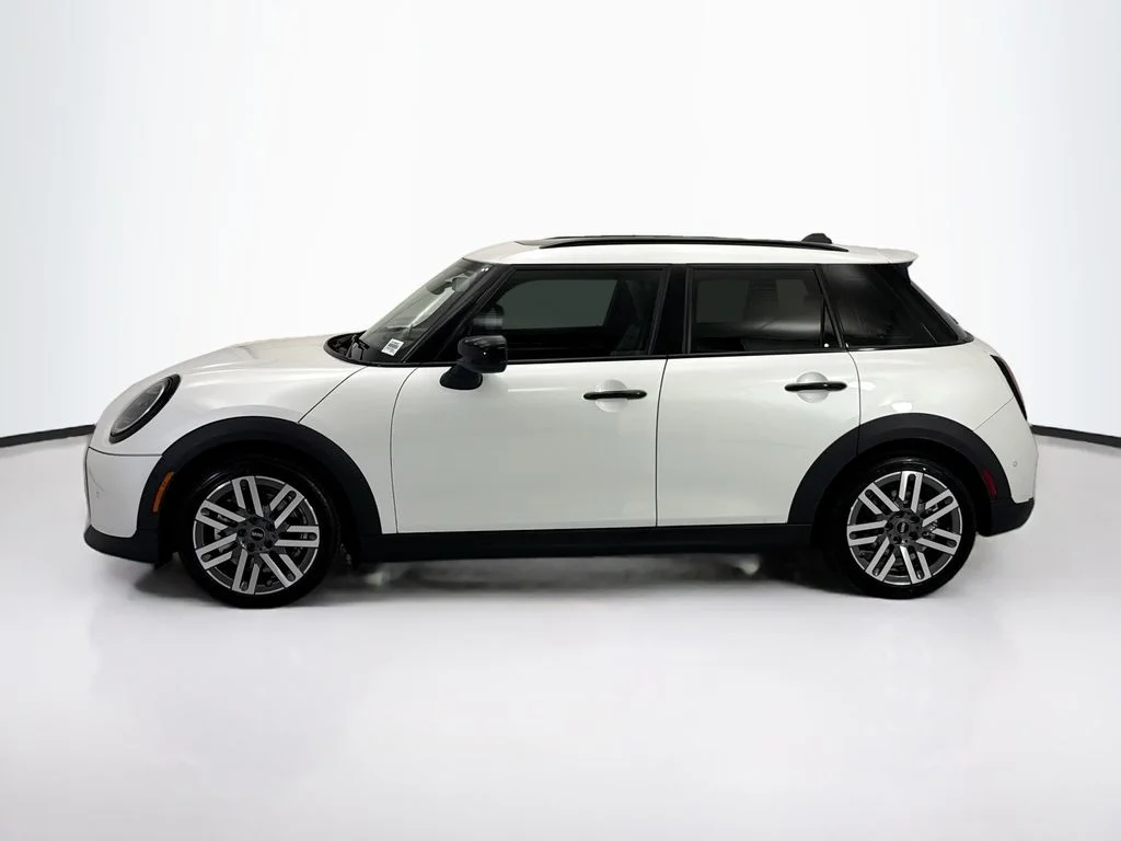 New 2026 Nanuq White Metallic MINI Signature Plus image 8