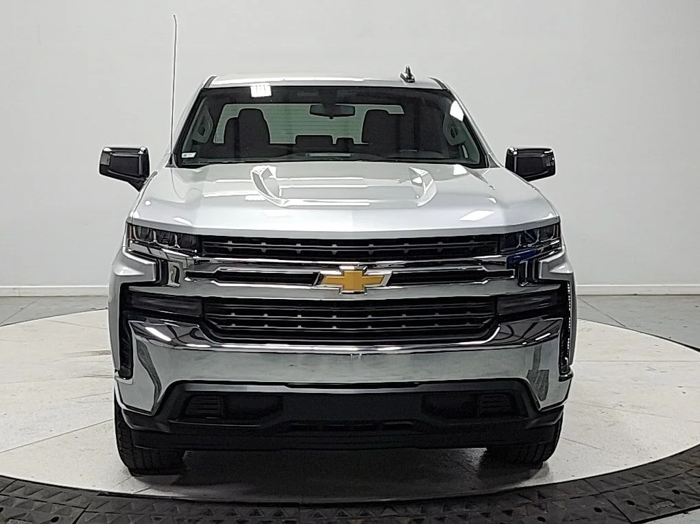 Used 2019 Silver Chevrolet LT image 2