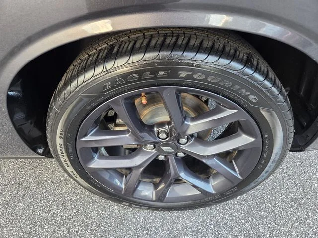 Used 2023 Gray Dodge SXT image 11