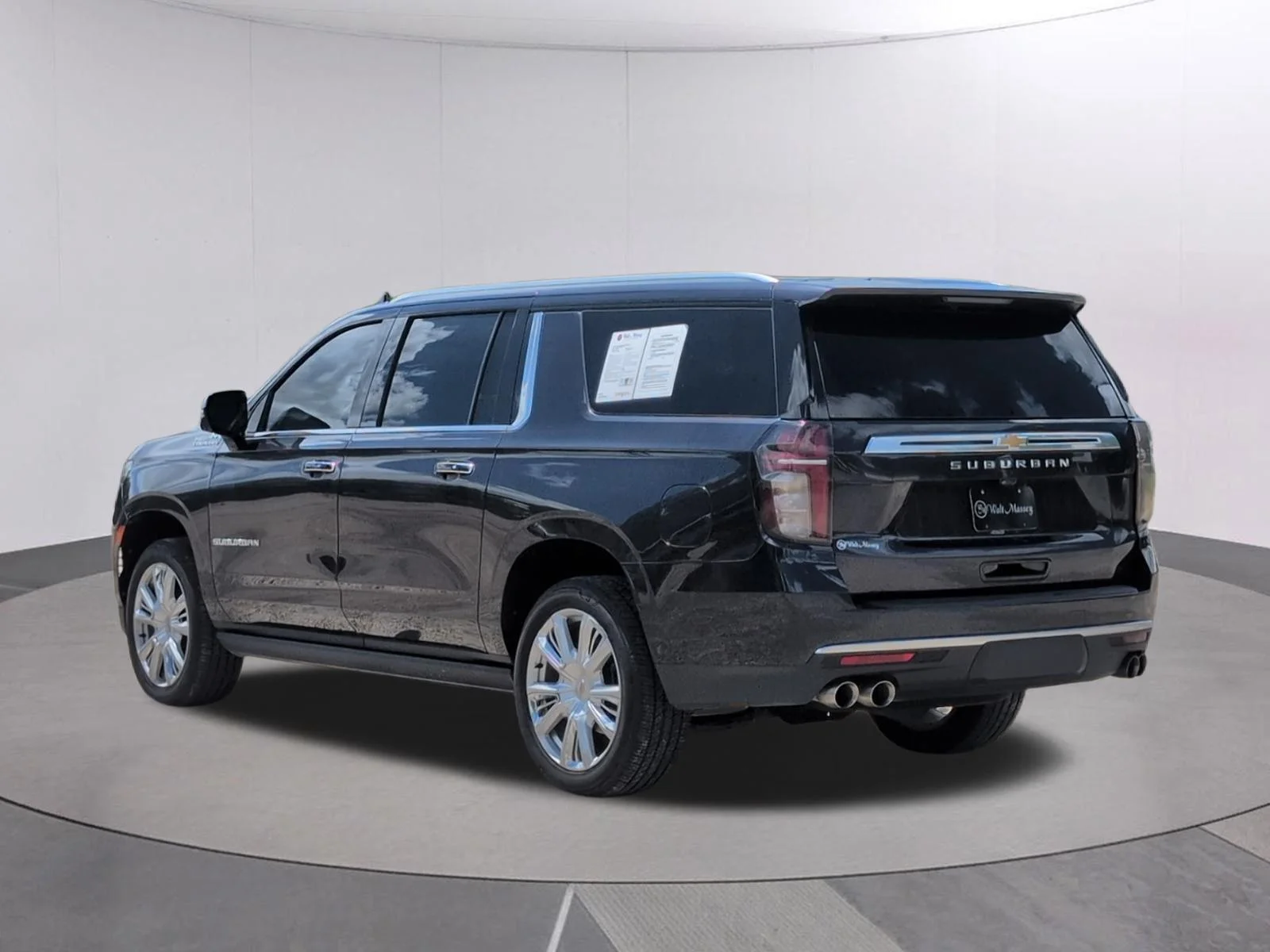 Used 2023 Dark Ash Metallic Chevrolet High Country image 3
