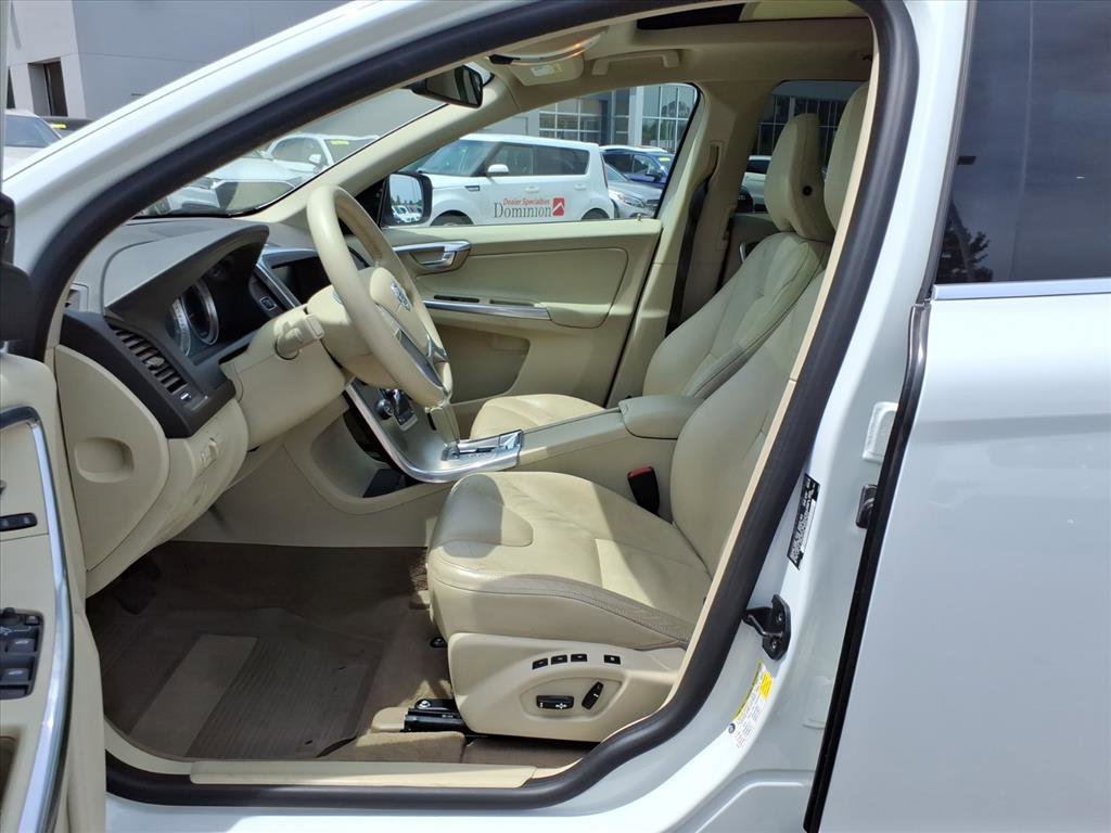 Used 2012 Ice White Volvo T6 Platinum image 10