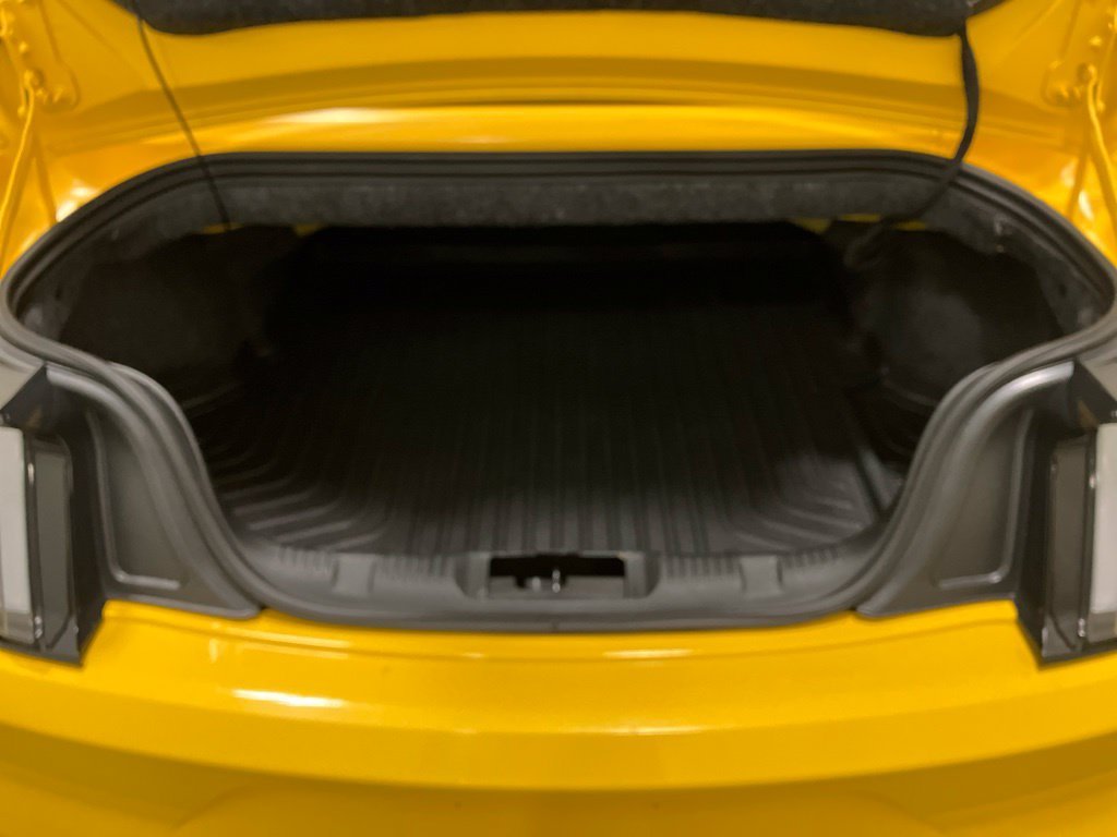 Used 2016 Yellow Ford V6 image 11
