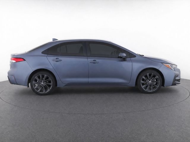 Used 2025  Toyota SE image 8