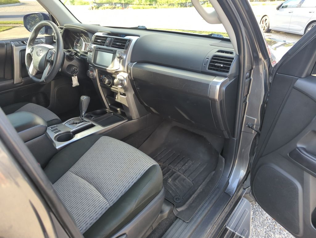 Used 2019 Gray Toyota SR5 image 34