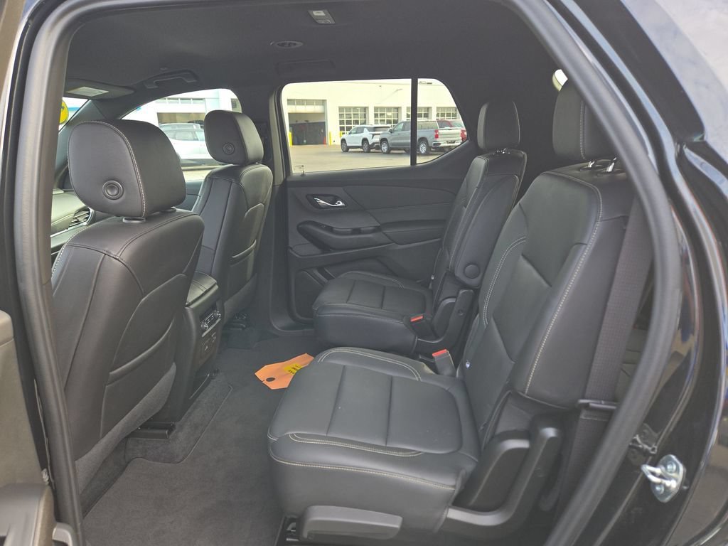 Used 2023 MOSAIC BLACK METALLIC Chevrolet LT Leather image 18