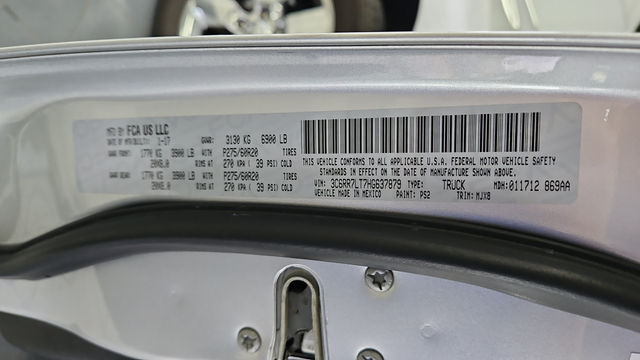 Used 2017 Bright Silver Clearcoat Metallic Ram Big Horn image 32