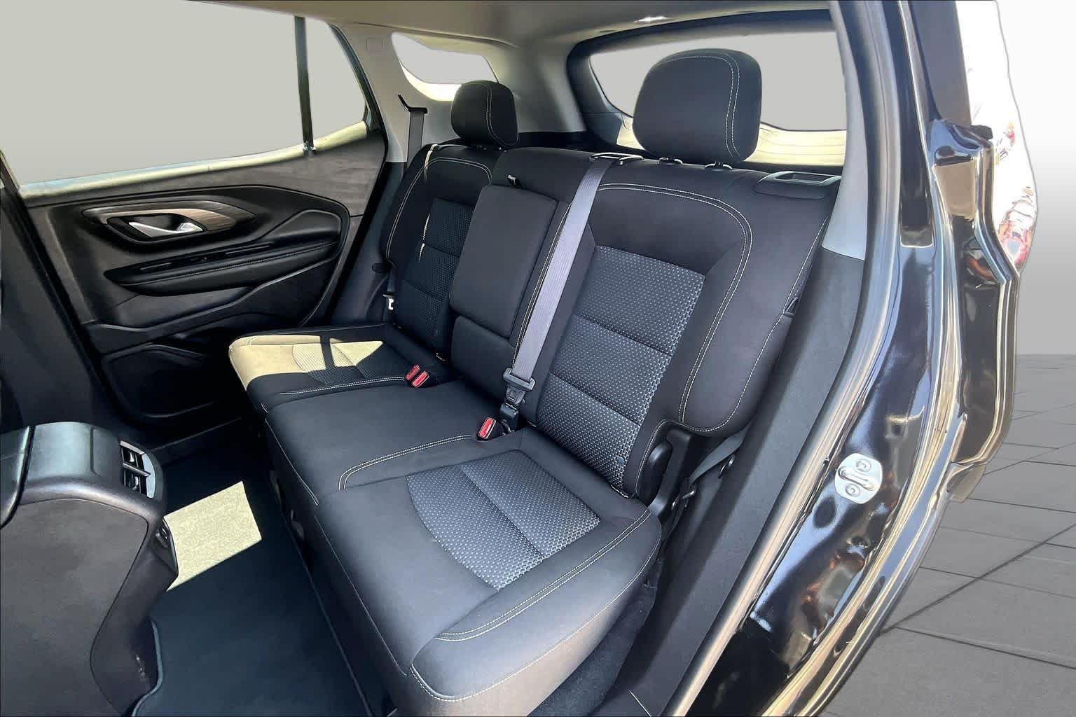 Used 2024 Ebony Twilight Metallic GMC SLE image 20