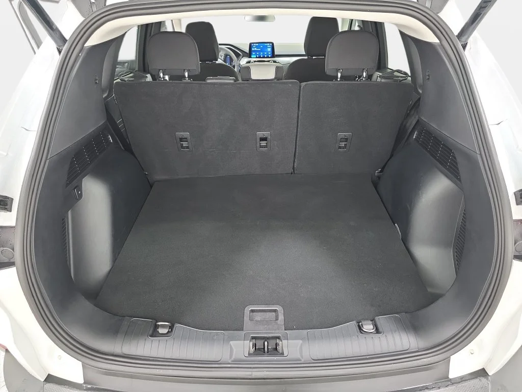 Certified Used 2023 Oxford White Ford Active image 31
