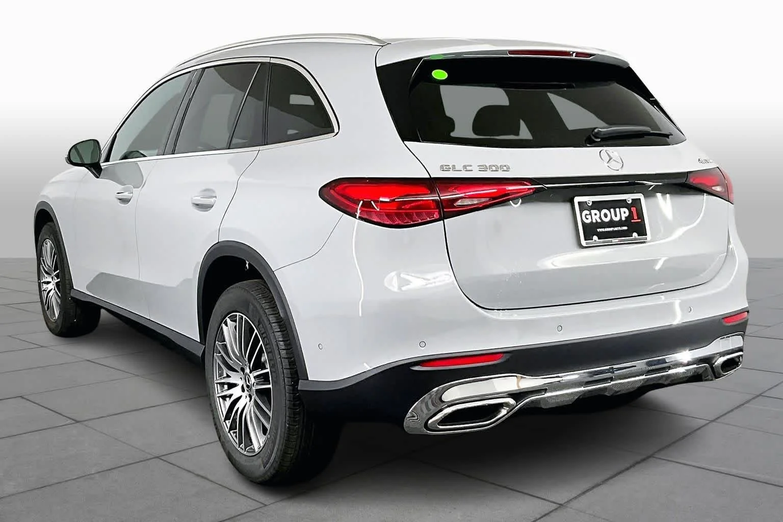 New 2026 MANUFAKTUR Alpine Grey Mercedes-Benz GLC 300 image 4