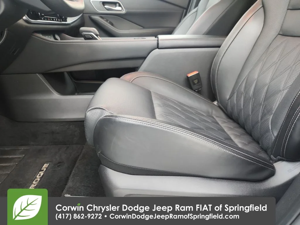 Used 2026 Gold Nissan Platinum image 20