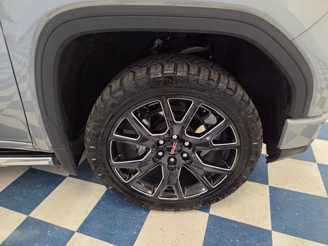 Used 2025 Silver GMC Denali image 10