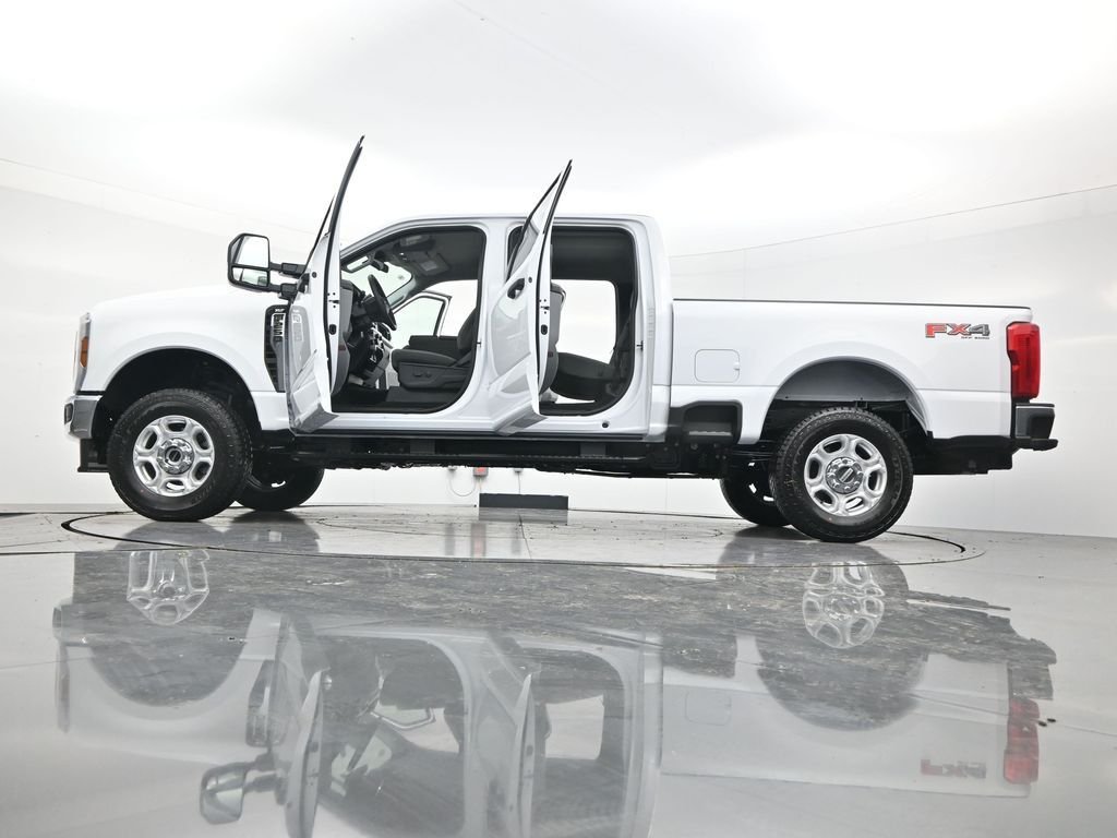New 2026 Oxford White Ford F-250® XLT image 55