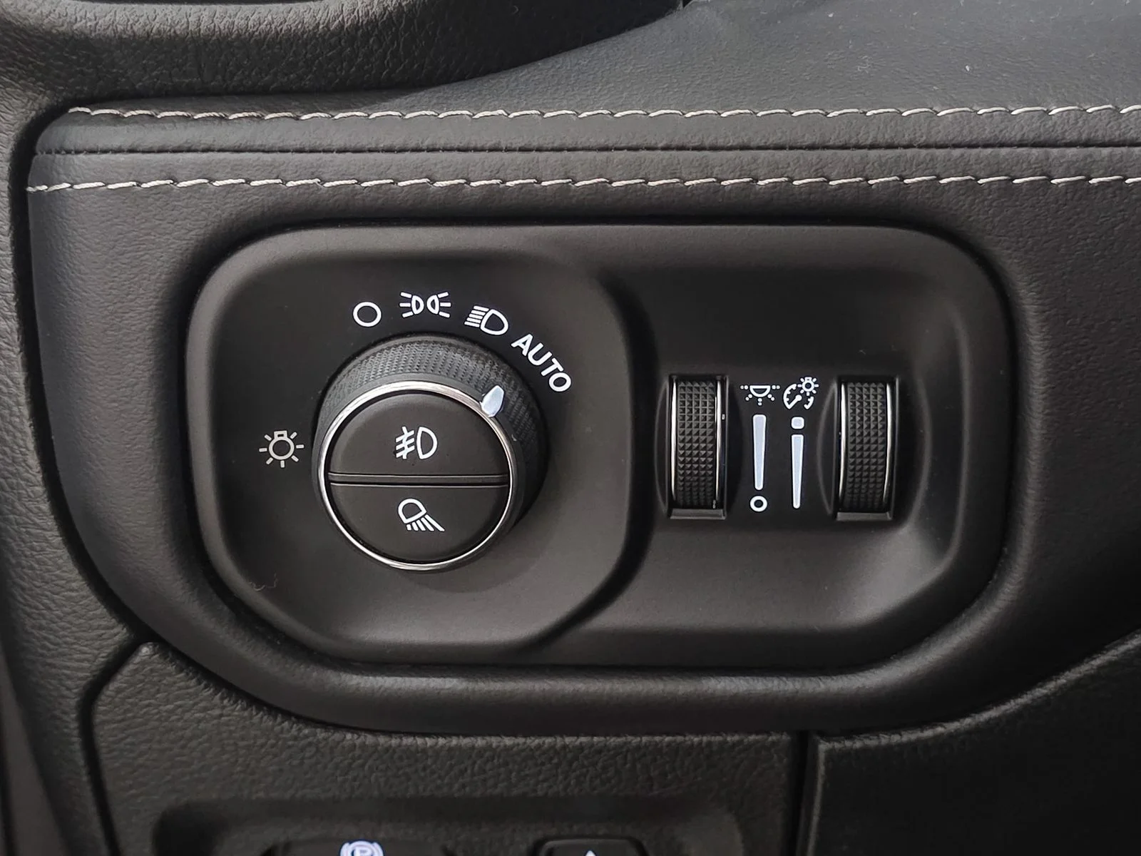 2023 RAM Ram 1500 Pickup Limited - Photo 25