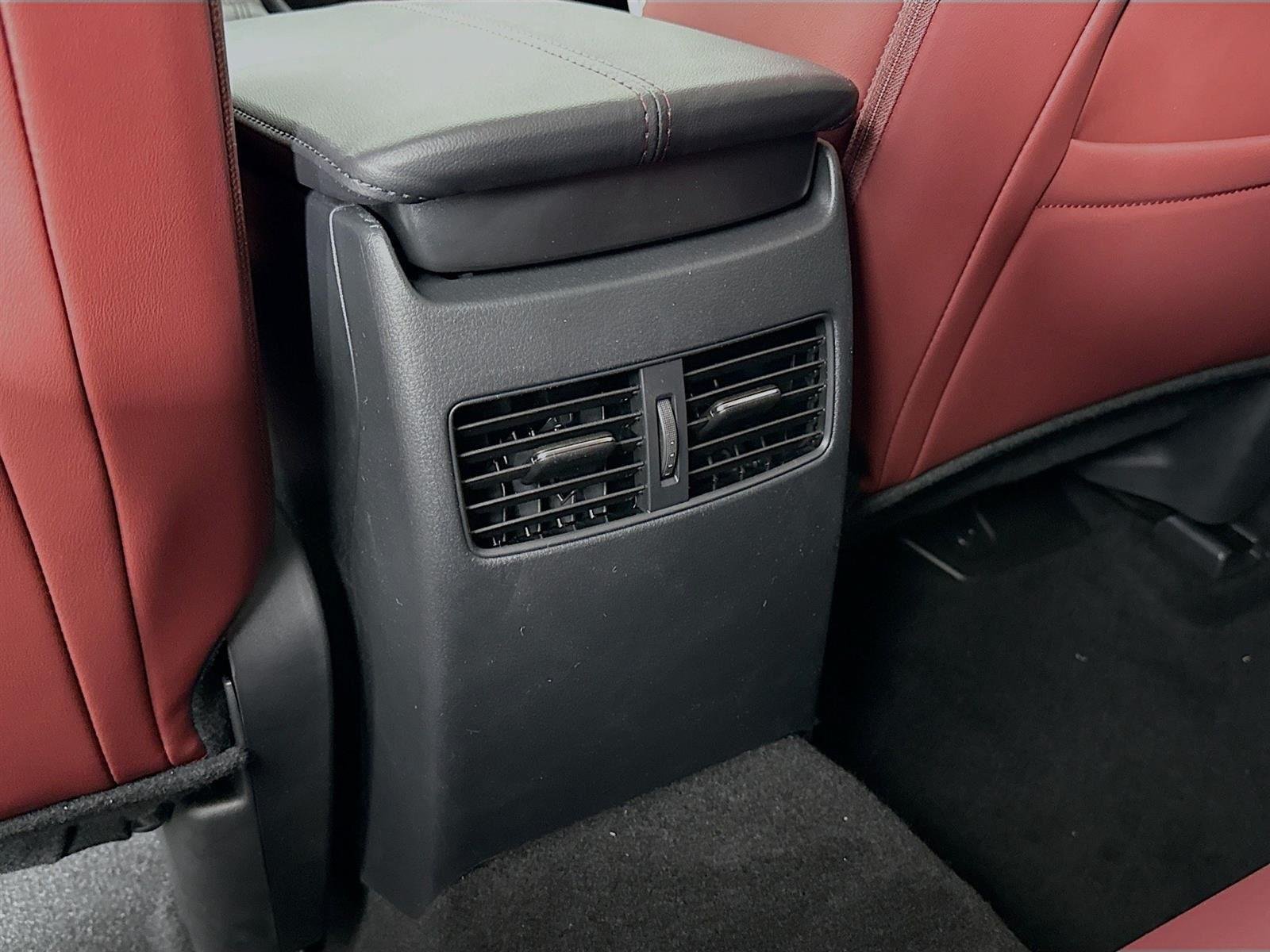 2025 Mazda CX-30 Carbon Edition - Photo 38