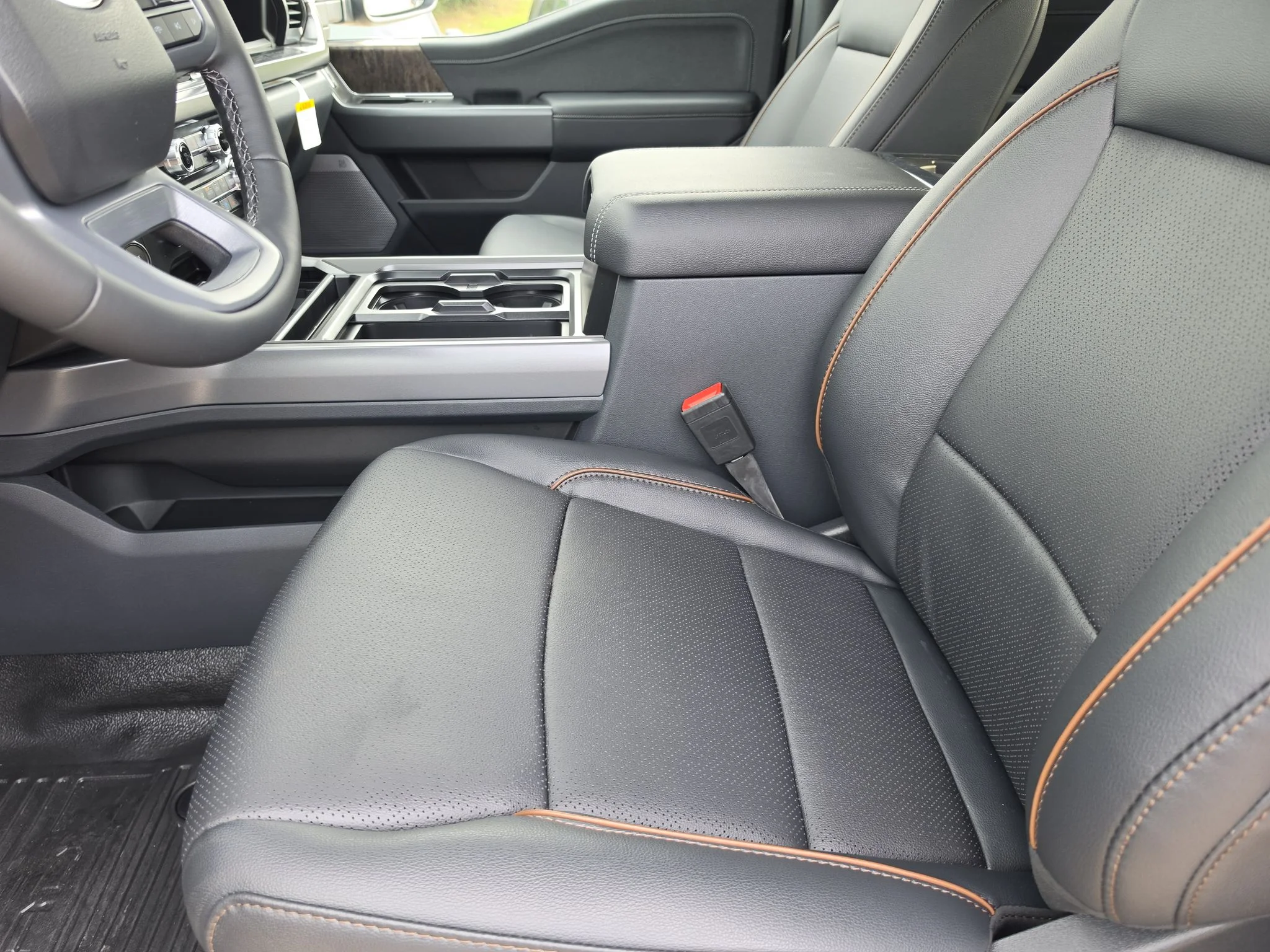 New 2026 Agate Black Metallic Ford F-250® Lariat® image 14