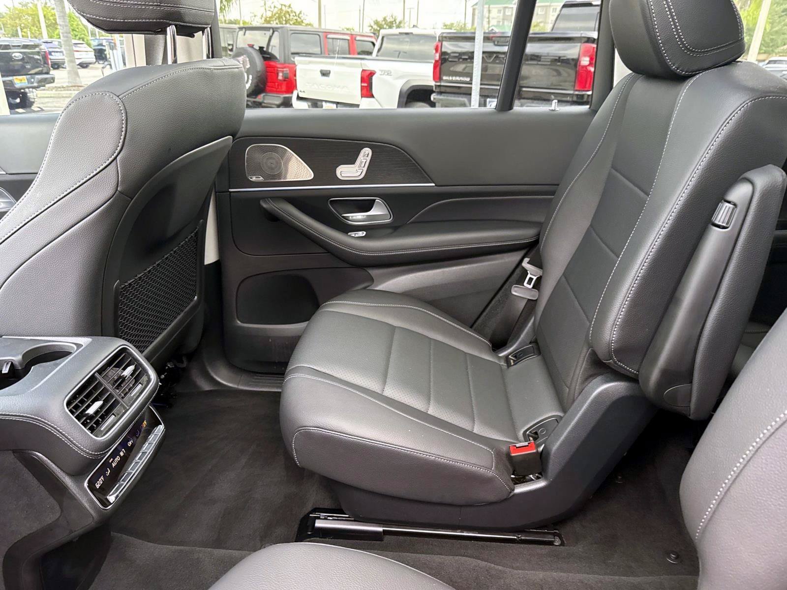 Certified Used 2026 Gray Metallic Mercedes-Benz 450 image 15