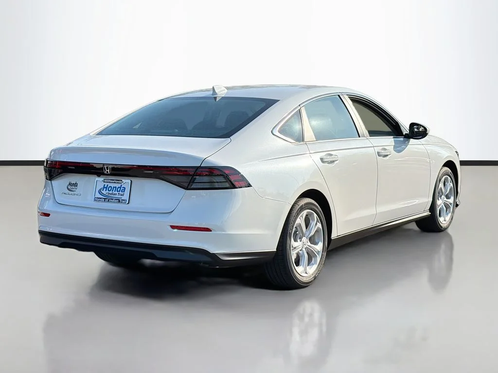 New 2026 Platinum White Pearl Honda LX image 6