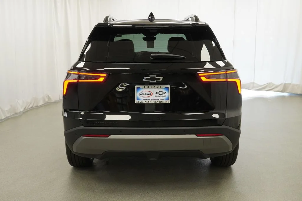 New 2027 Mosaic Black Metallic Chevrolet LT image 35